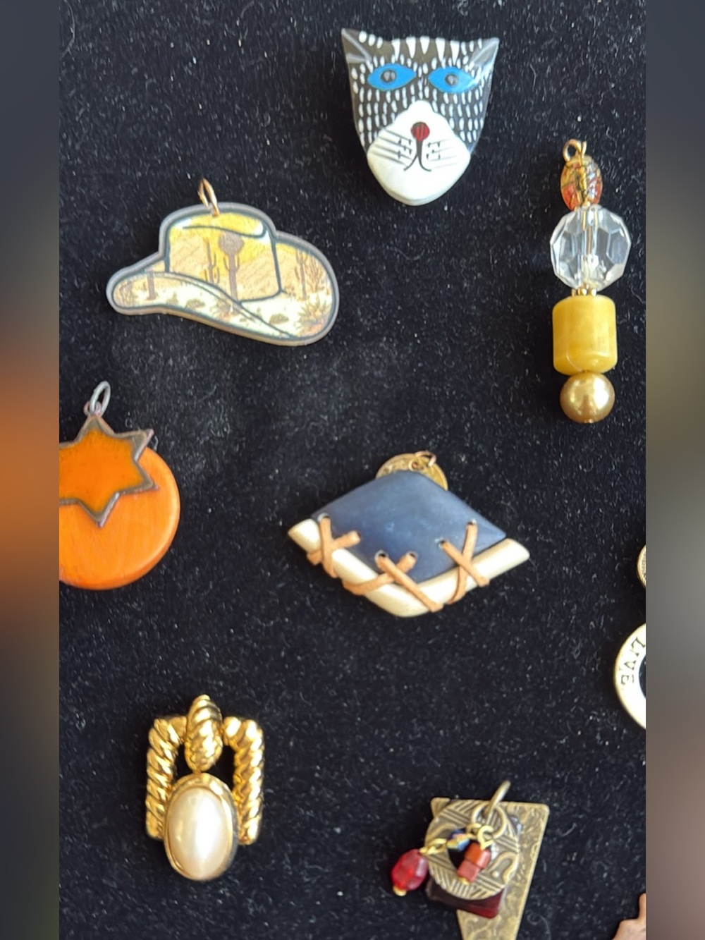 Assorted Vintage Charm Pendants in Orange, Gold, Navy, Green - Picture 4 of 4